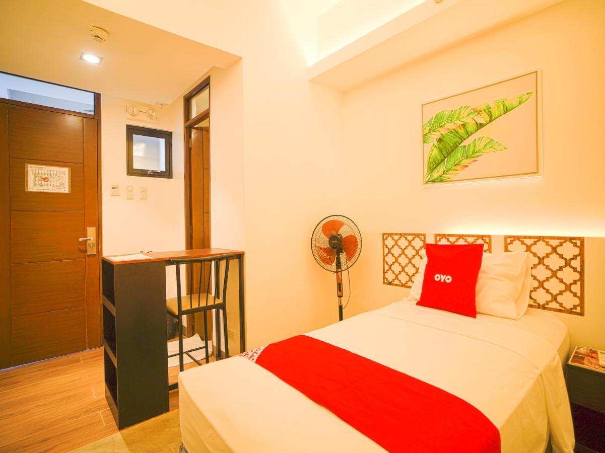 Capital O Oyo 785 The Greenhive Hotel Ibaan Extérieur photo